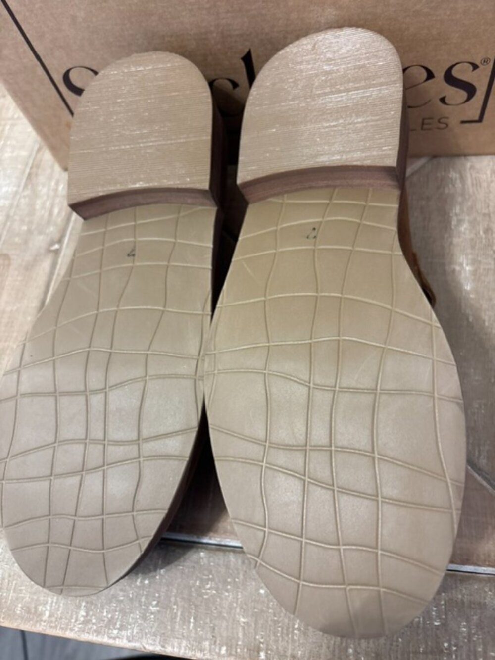 Seychelles Honeybunch Loafer - Picture 3 of 5